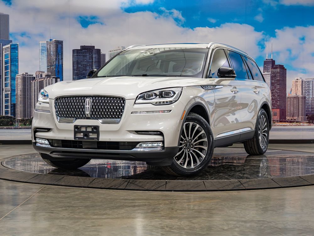 Used 2023 Lincoln Aviator Reserve w/ Equipment Group 201A image 2