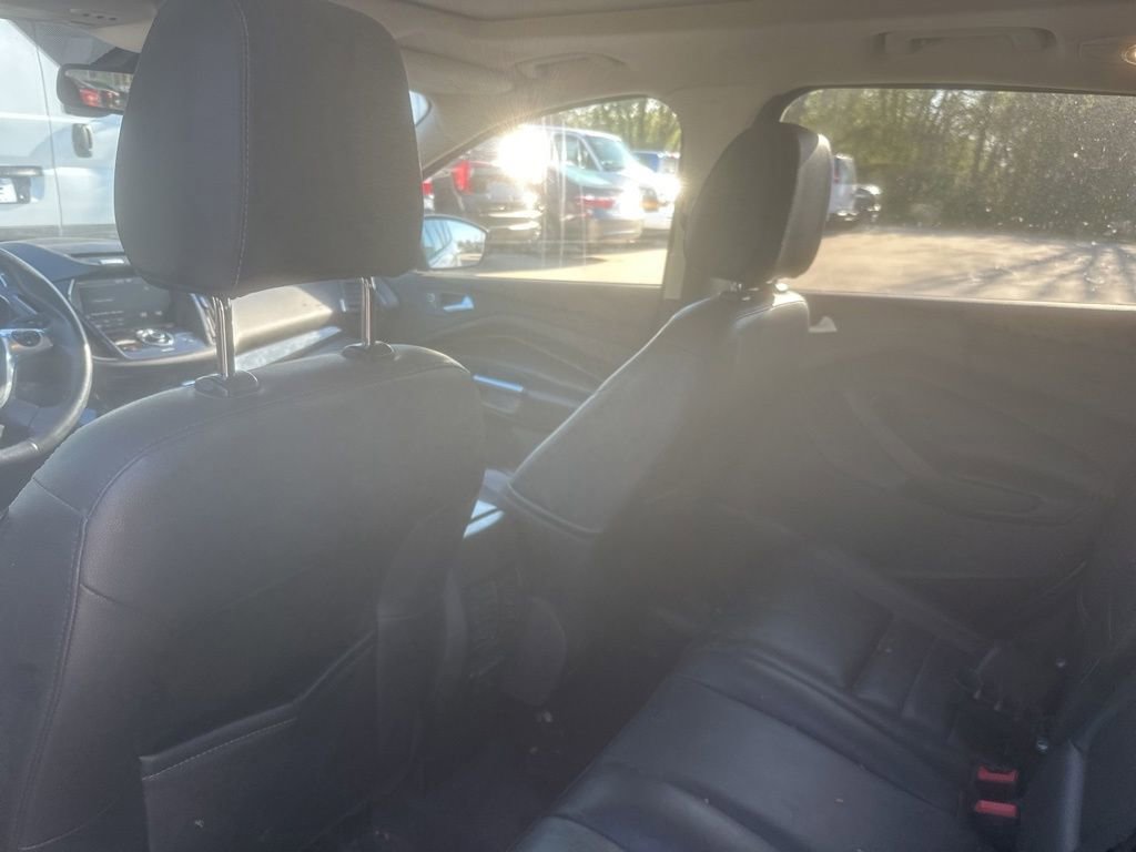 Used 2015 Ford Escape Titanium w/ Equipment Group 301A AWD/4WD image 10