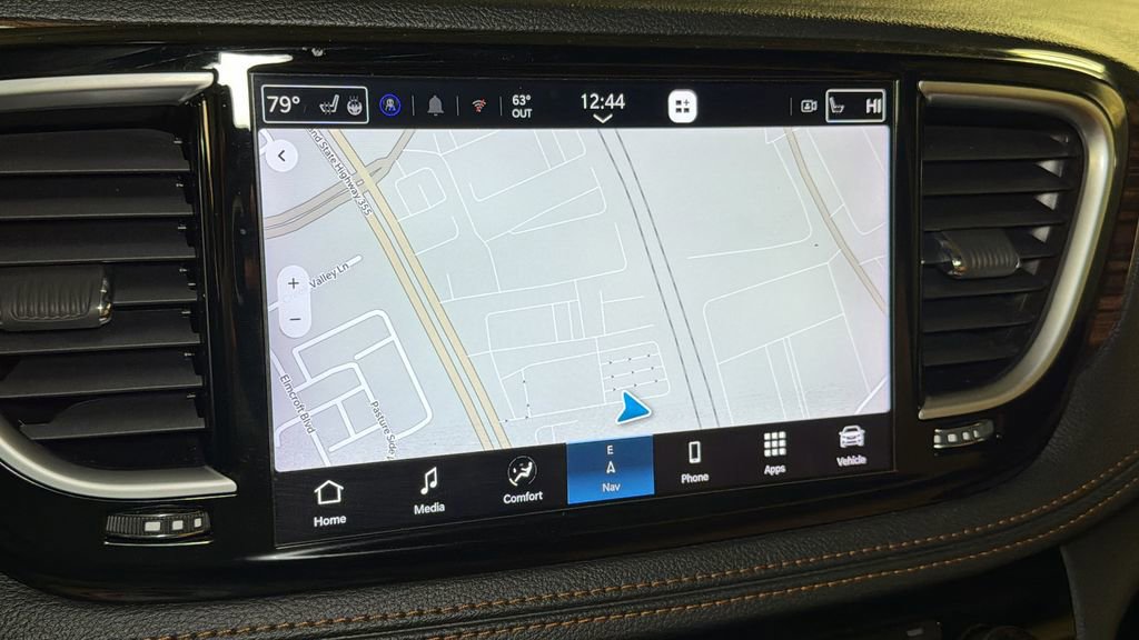 Used 2021 Chrysler Pacifica Pinnacle FWD image 28