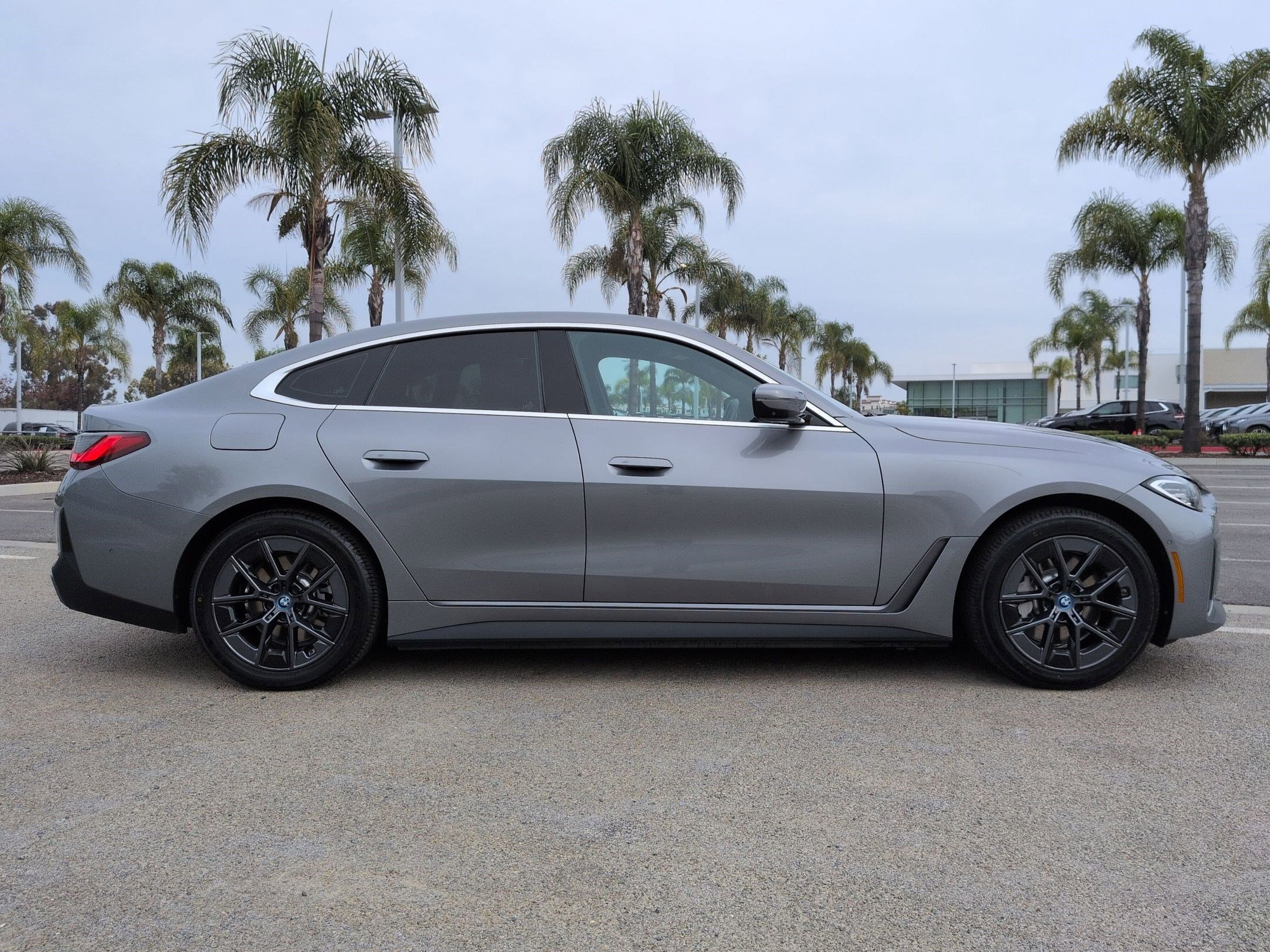 Used 2024 BMW i4 eDrive40 w/ Premium Package image 11