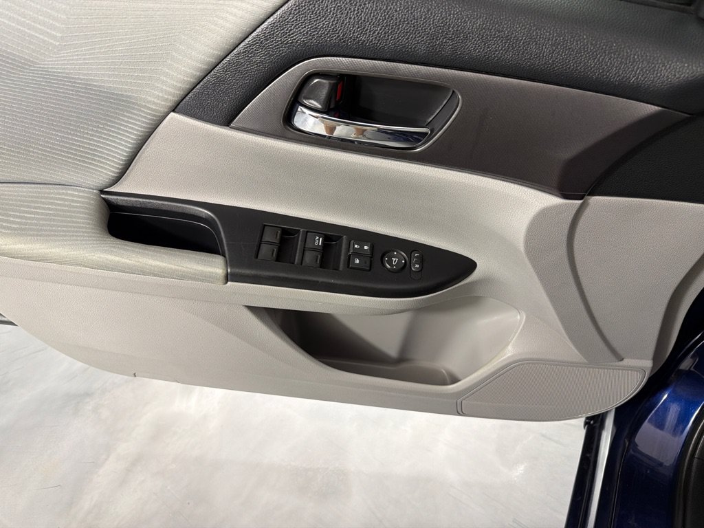 Used 2014 Honda Accord LX image 9