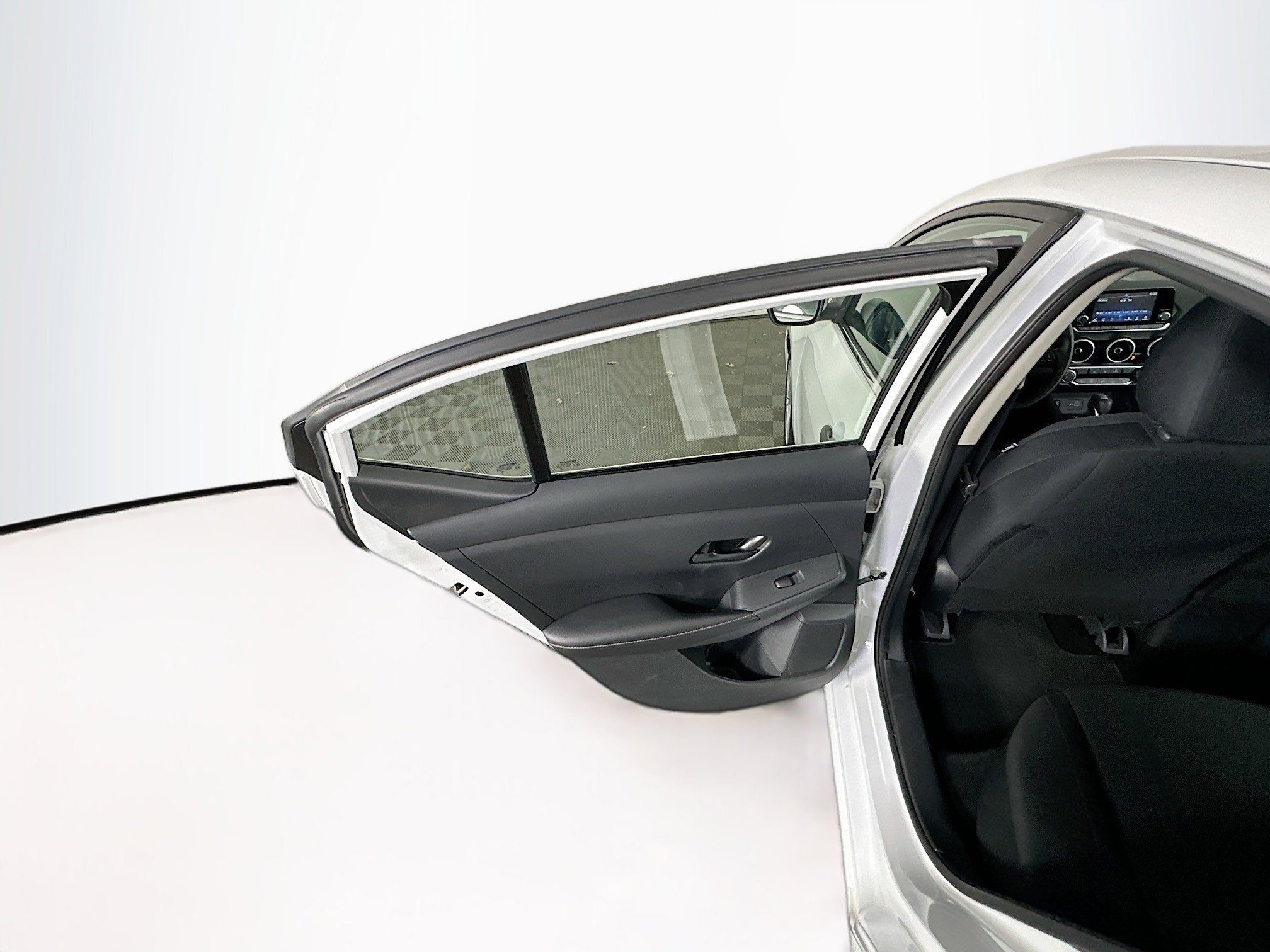 Used 2025 Nissan Sentra S image 25