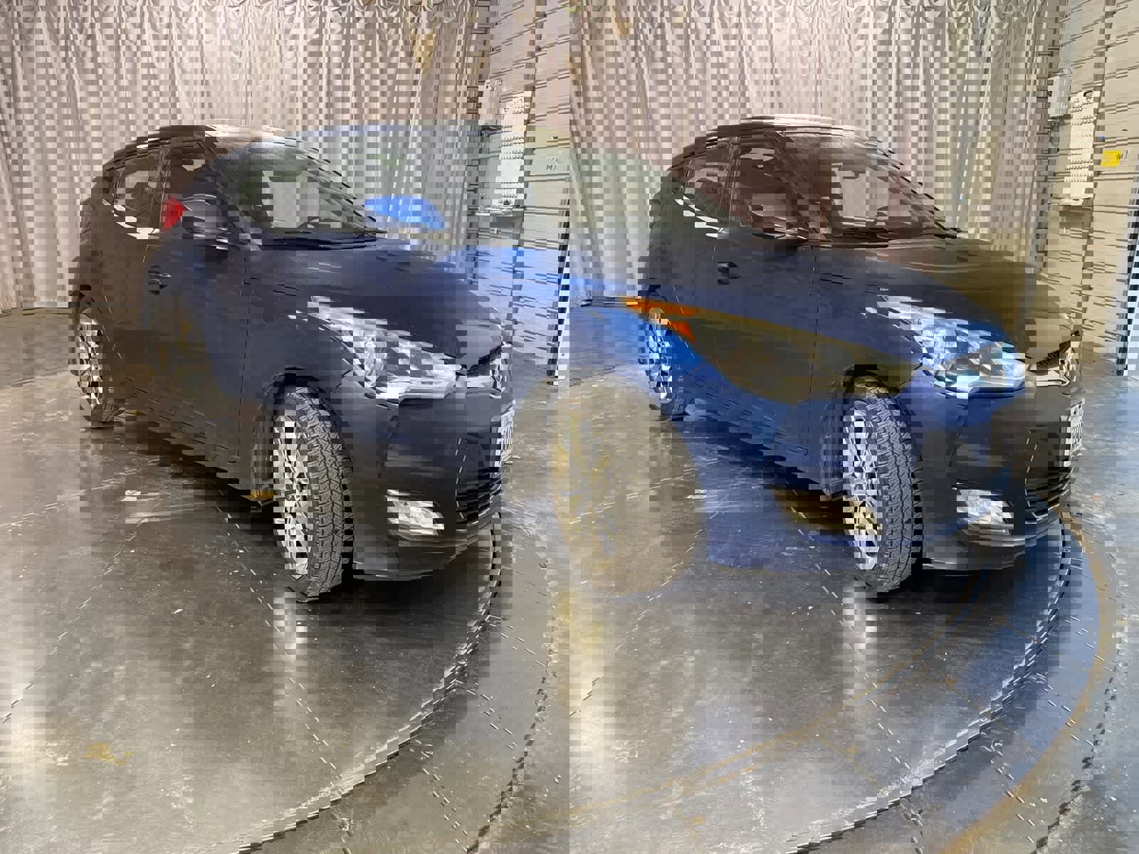 Used 2016 Hyundai Veloster w/ Option Group 03 image 3