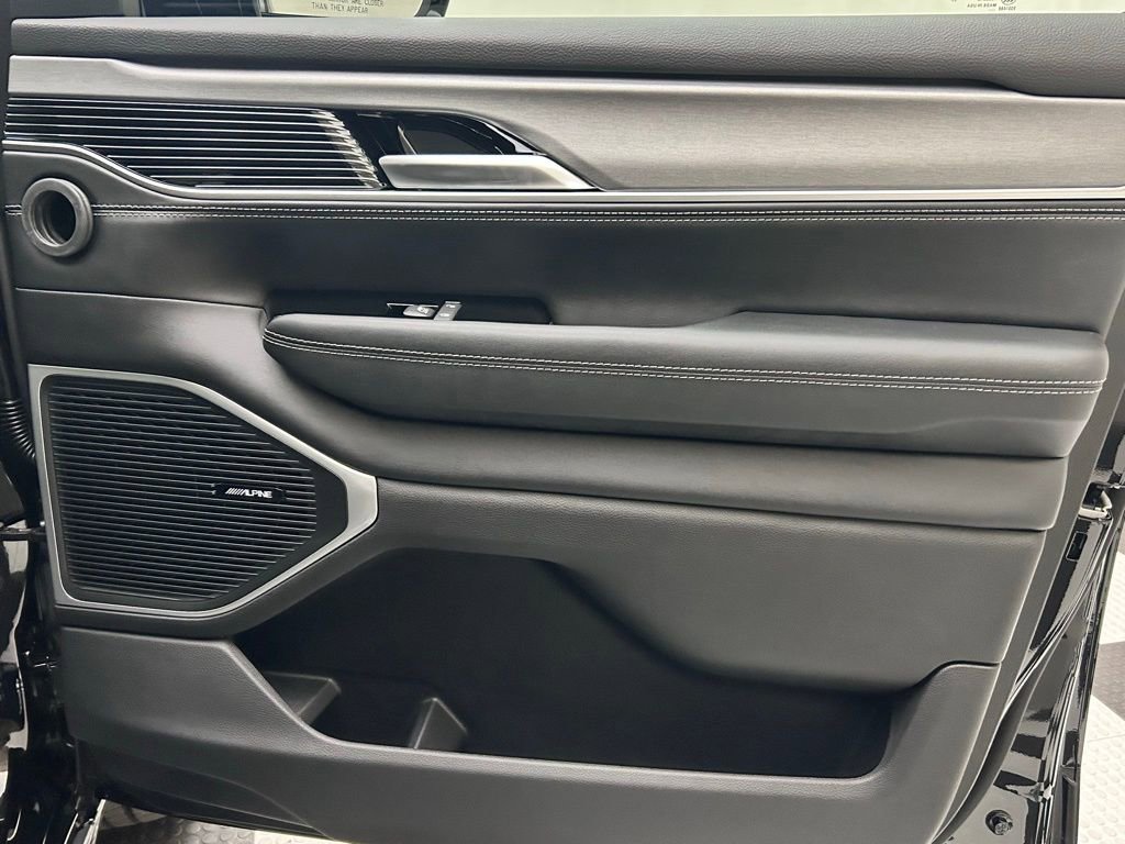 New 2026 Jeep Grand Wagoneer Limited w/ 8-Passenger Seating Package image 20