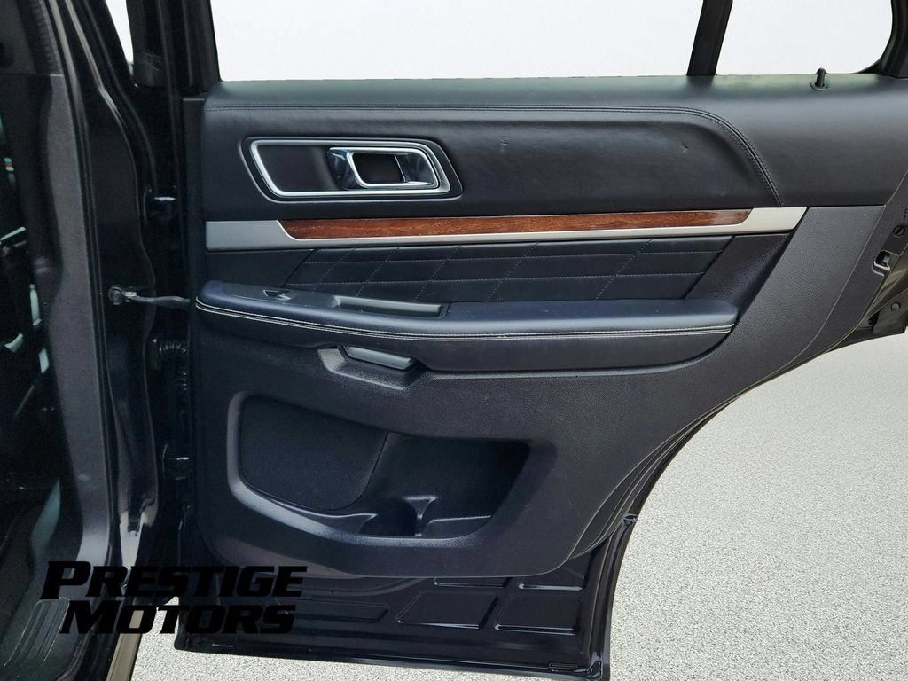 Used 2016 Ford Explorer Platinum AWD/4WD image 13