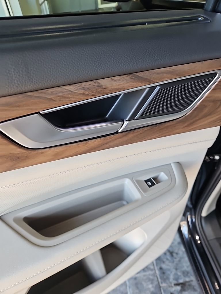 New 2026 Volkswagen Atlas SE image 23