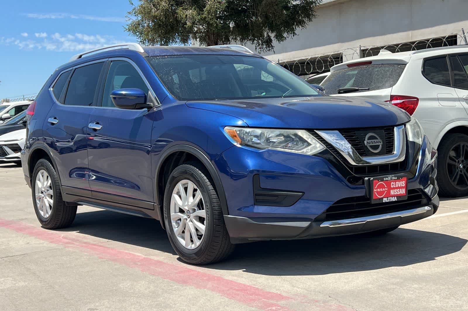 Used 2017 Nissan Rogue SV FWD image 10