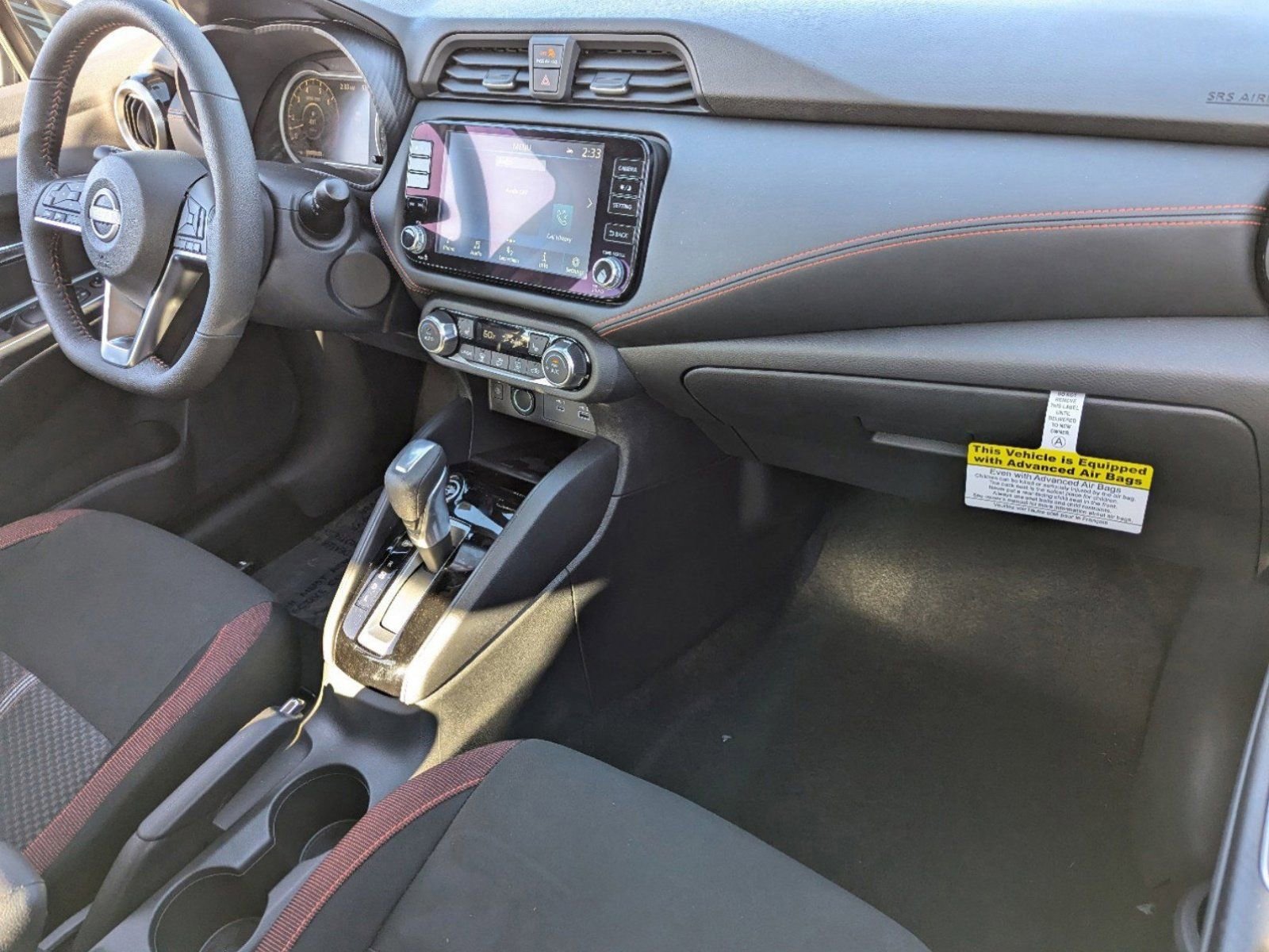 New 2025 Nissan Versa SR w/ Trunk Package FWD image 27