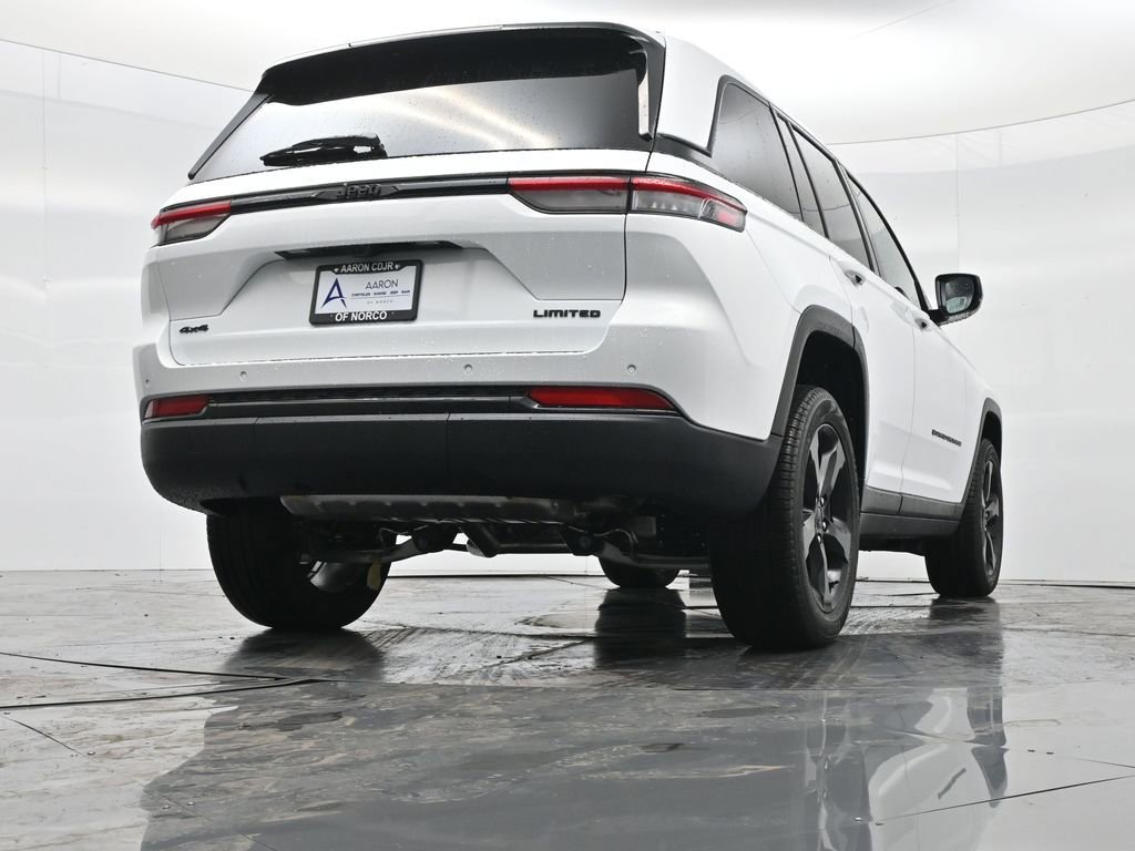 New 2025 Jeep Grand Cherokee Limited w/ Black Appearance Package image 47