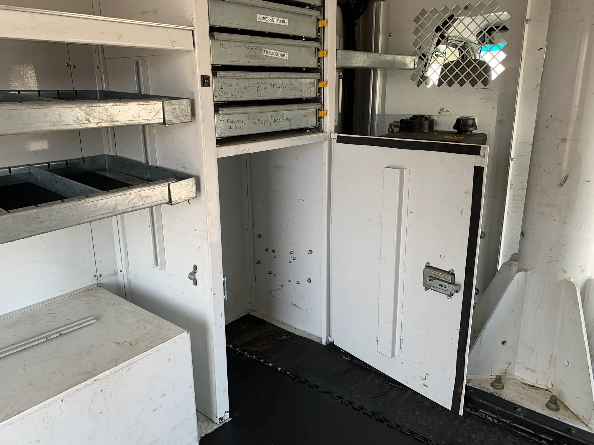 Used 2019 Ford E-350 and Econoline 350 Super Duty RWD image 35