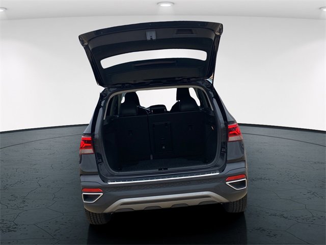 Used 2023 Volkswagen Taos SE image 14