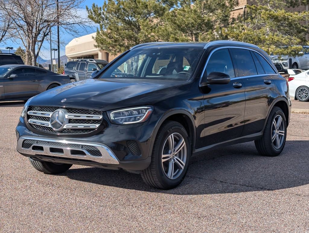 Used 2022 Mercedes-Benz GLC 300 4MATIC image 3