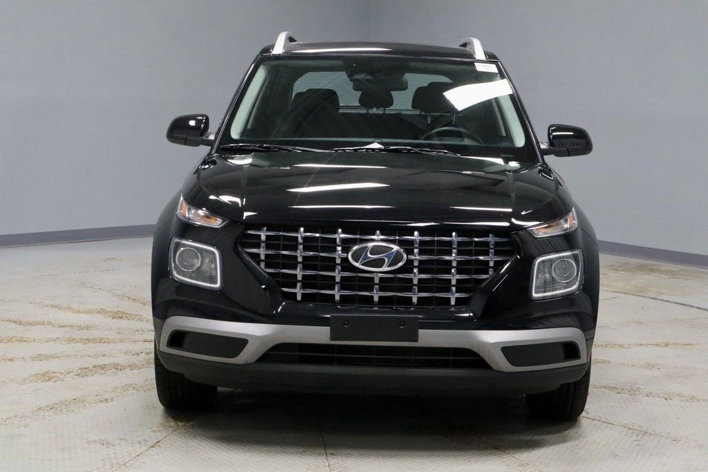Certified 2025 Hyundai Venue SEL image 5