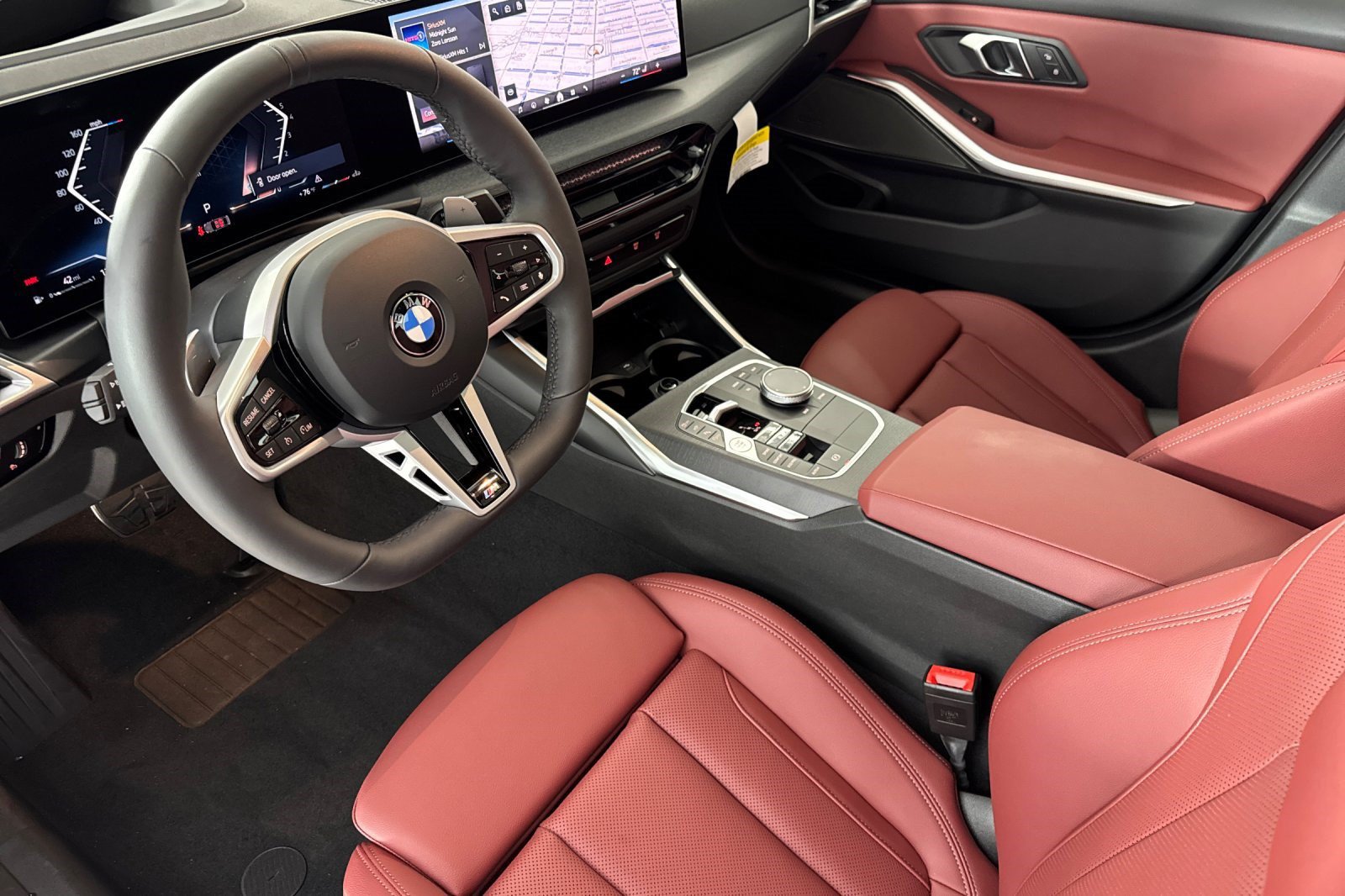 New 2026 BMW 330i Sedan w/ M Sport Package RWD image 4
