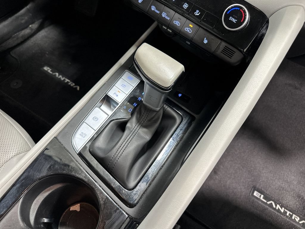 Certified 2024 Hyundai Elantra Limited FWD image 22