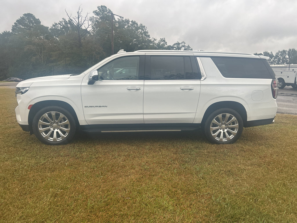 Used 2022 Chevrolet Suburban Premier image 6