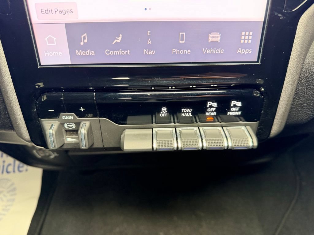 Used 2025 RAM 2500 Big Horn AWD/4WD image 14