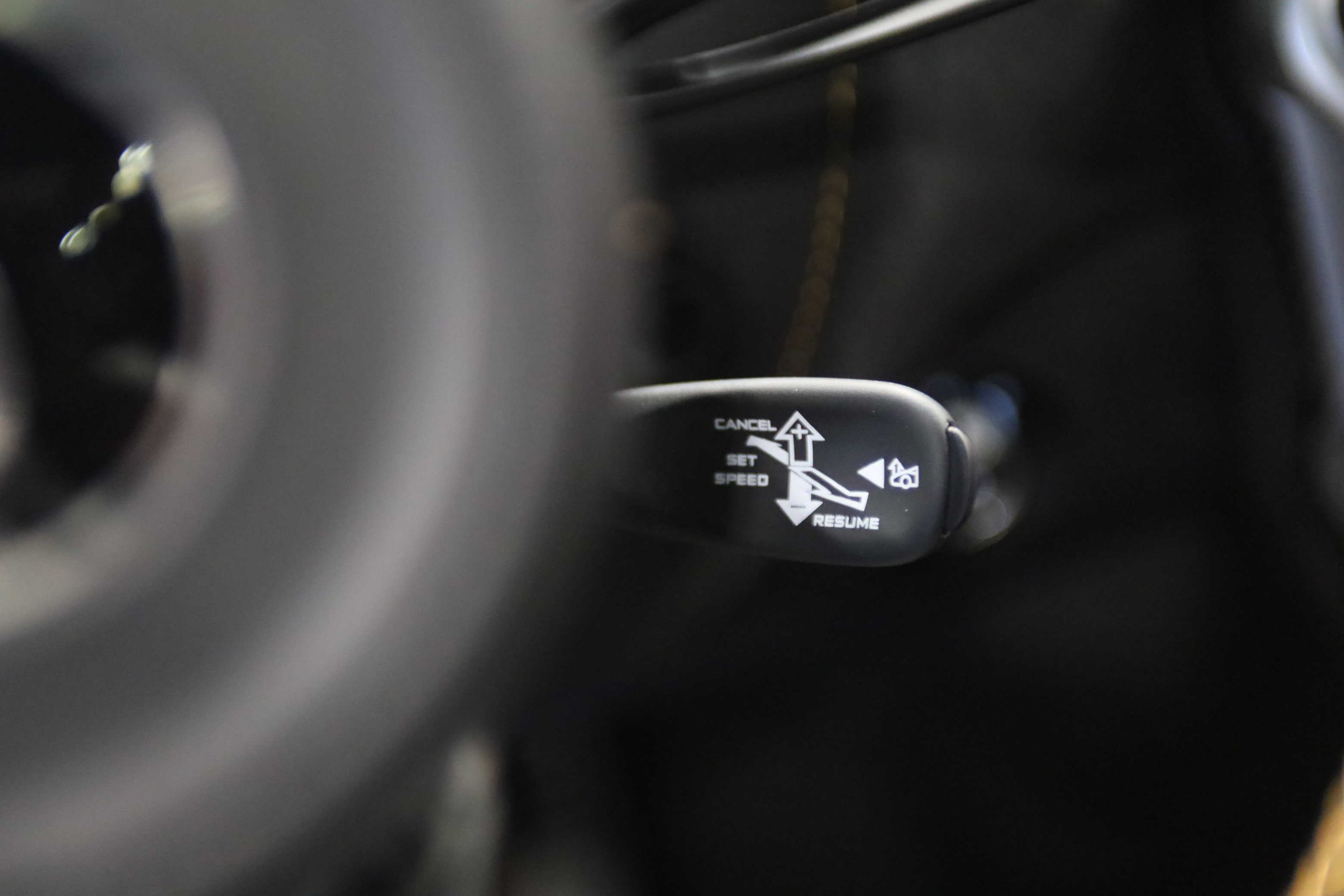 Used 2019 McLaren 720S Performance RWD image 25