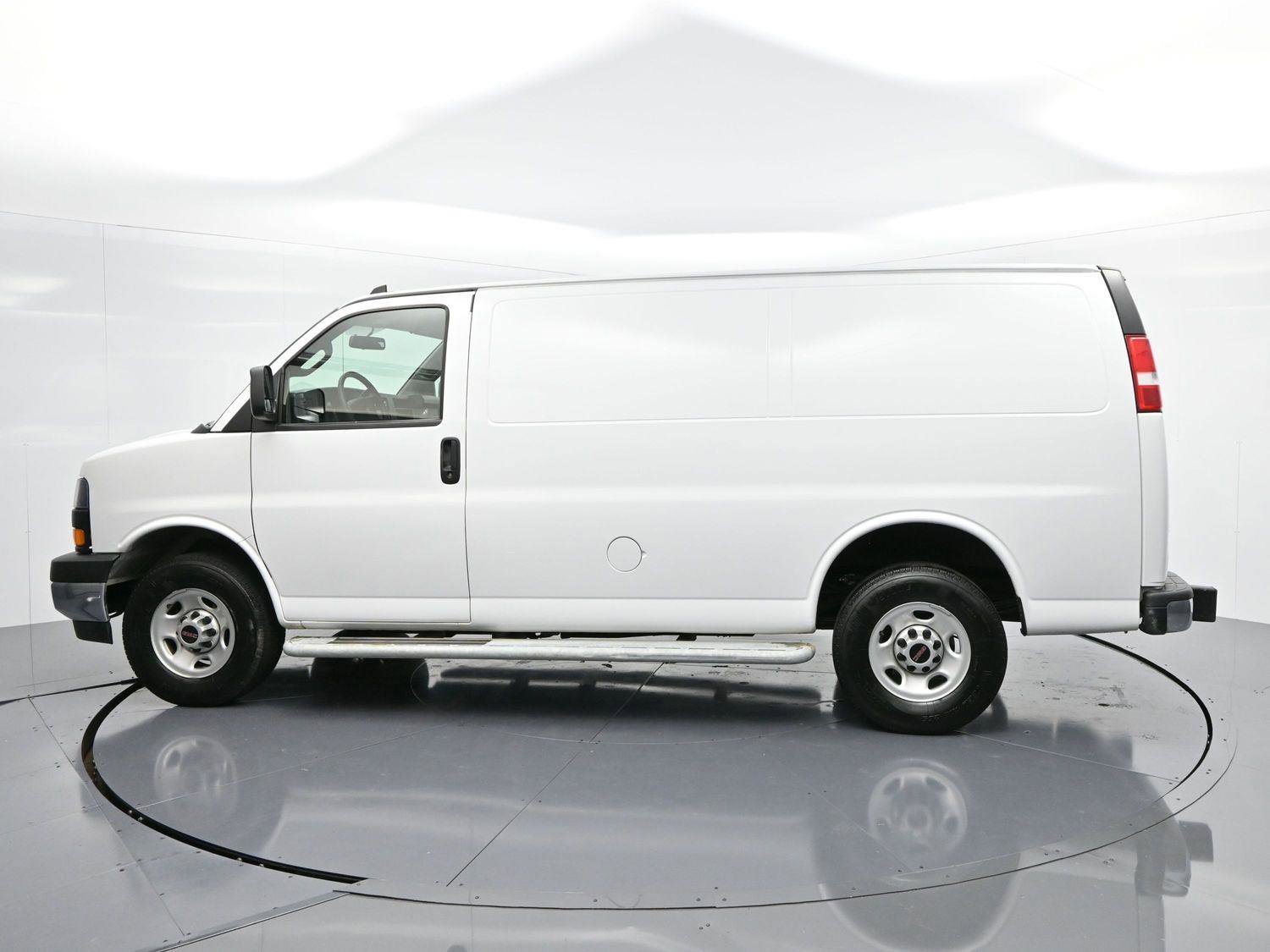 Used 2024 GMC Savana 2500 w/ Driver Convenience Package image 4