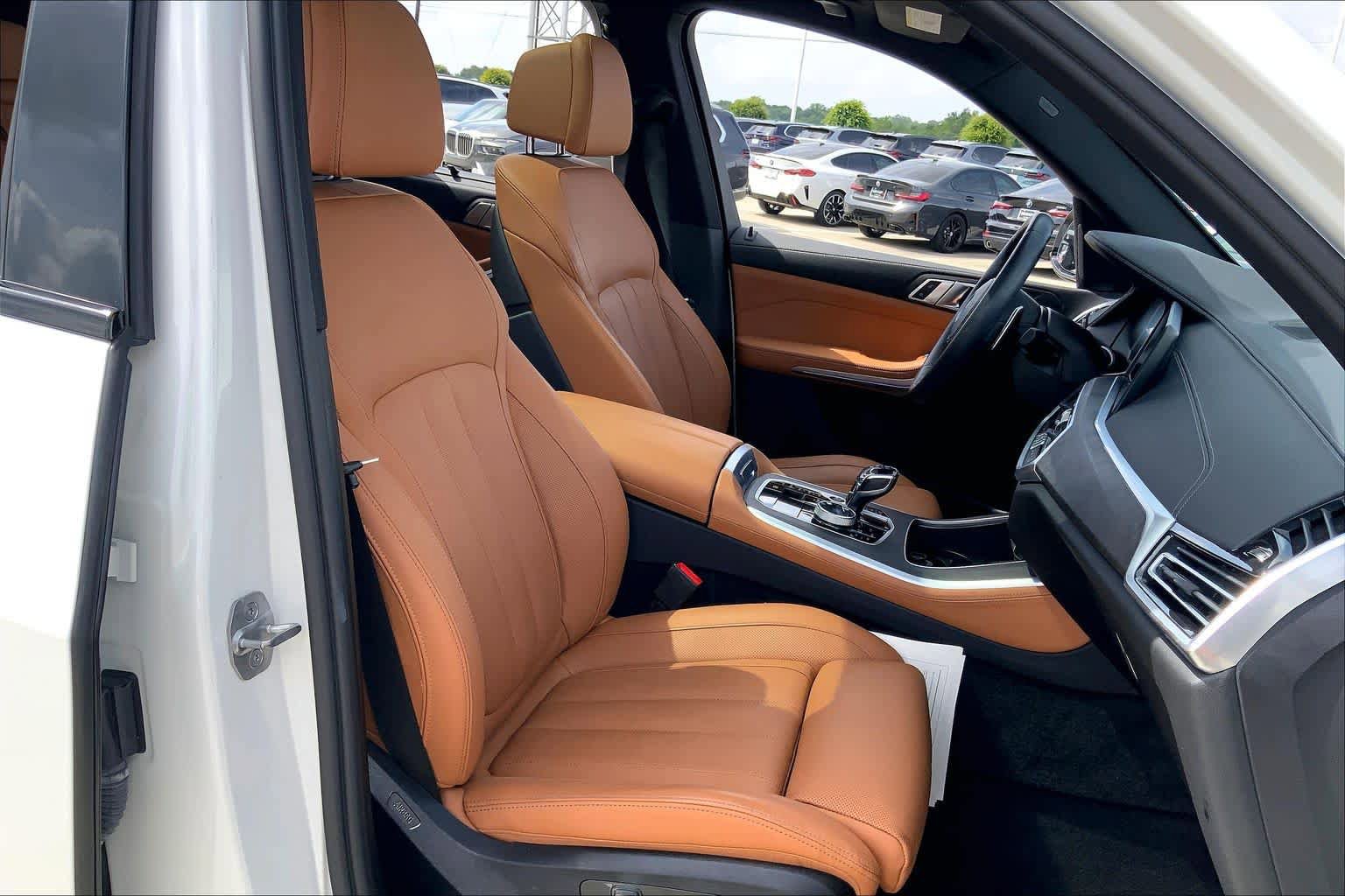 Used 2022 BMW X5 sDrive40i w/ M Sport Package RWD image 8