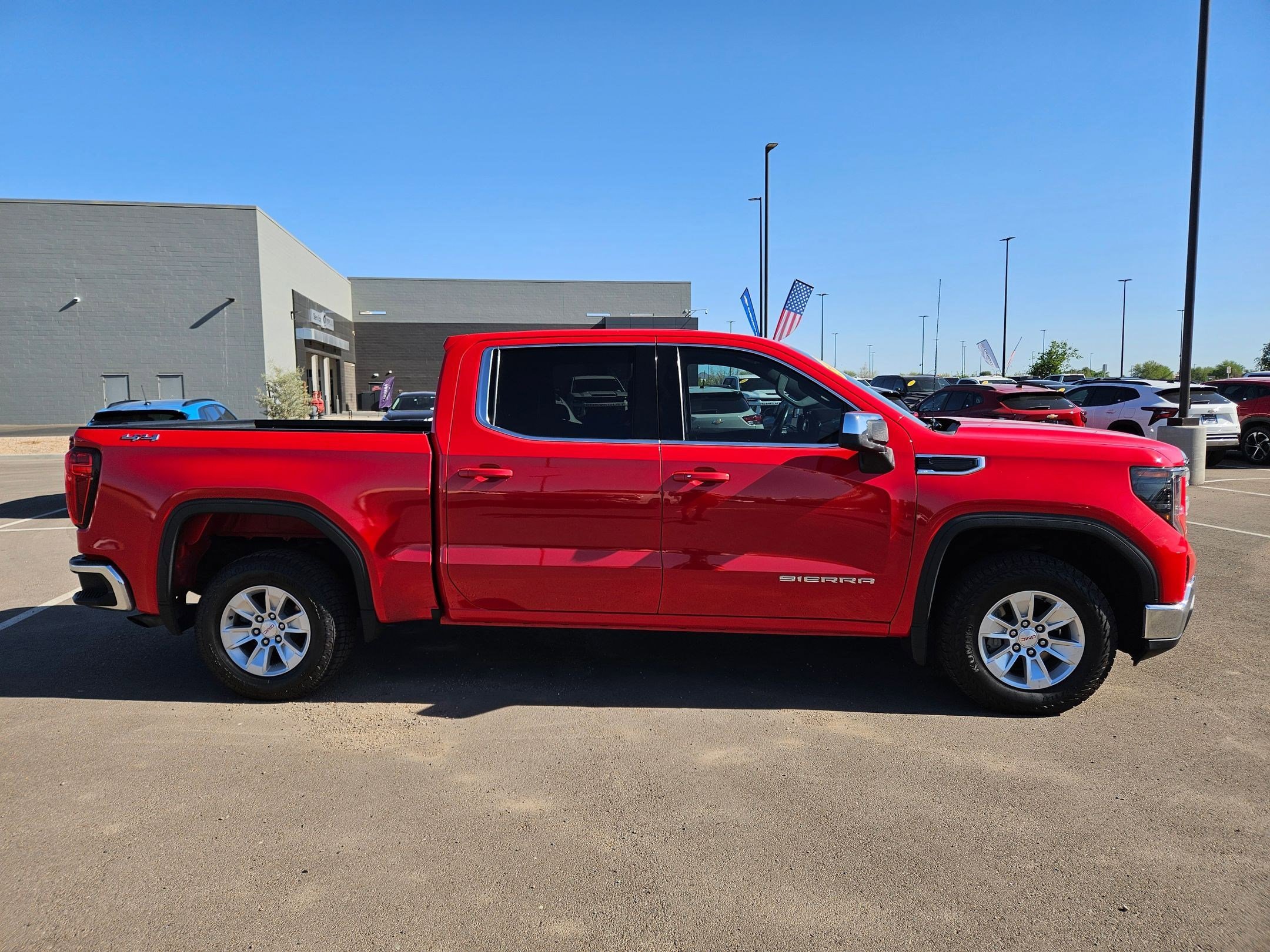 Used 2023 GMC Sierra 1500 SLE image 6