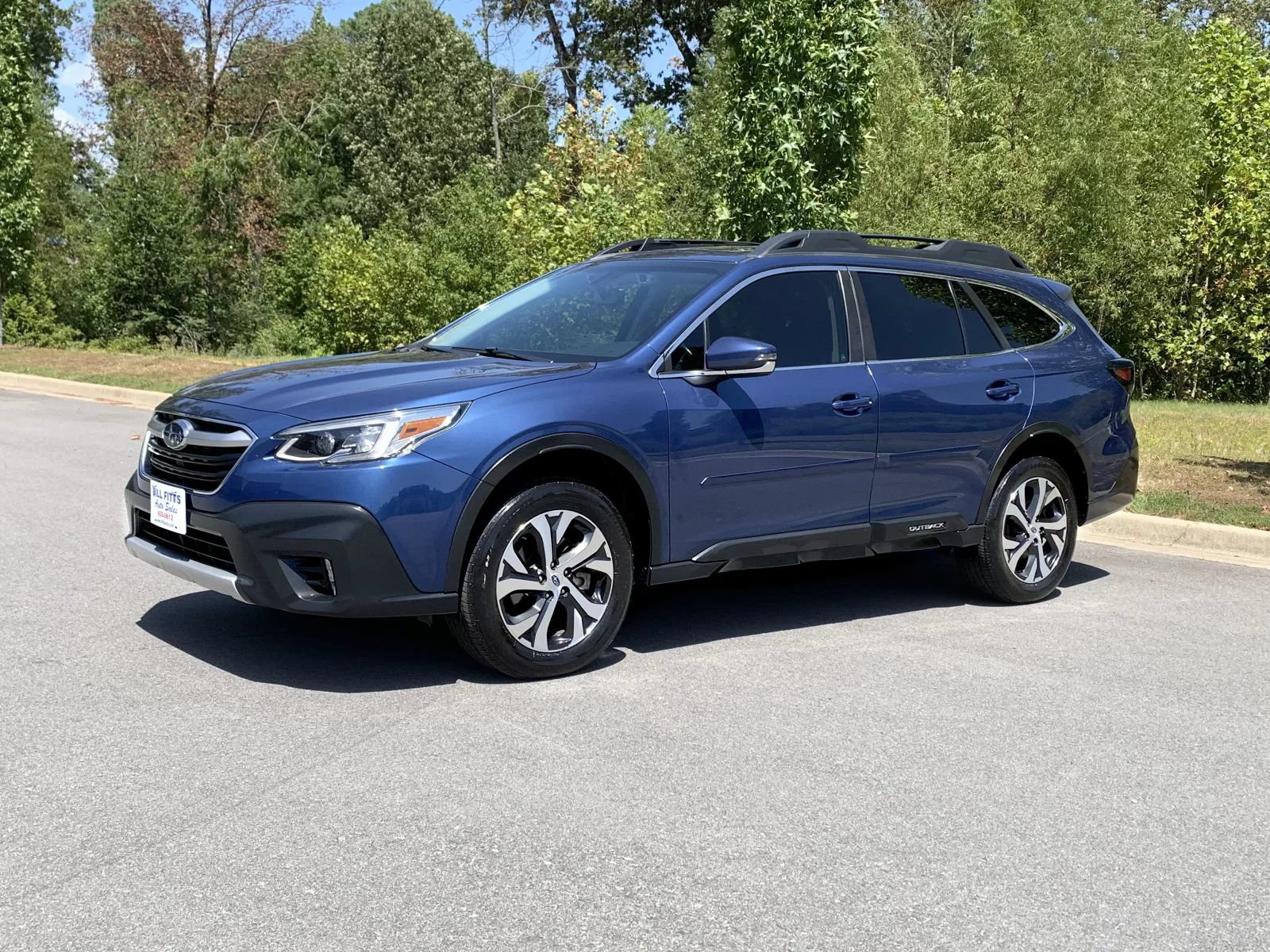 Used 2022 Subaru Outback Limited AWD/4WD image 3