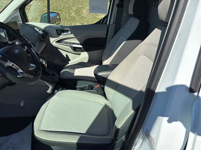 Used 2023 Ford Transit Connect XLT image 11