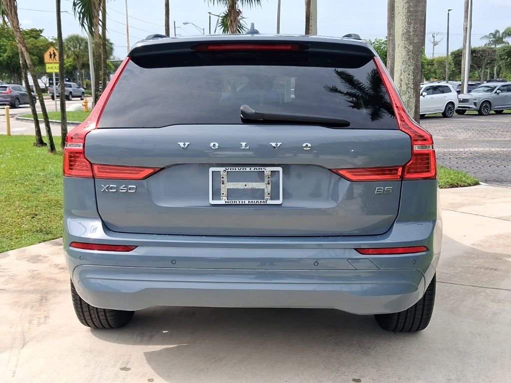 Used 2023 Volvo XC60 B5 Core FWD image 5