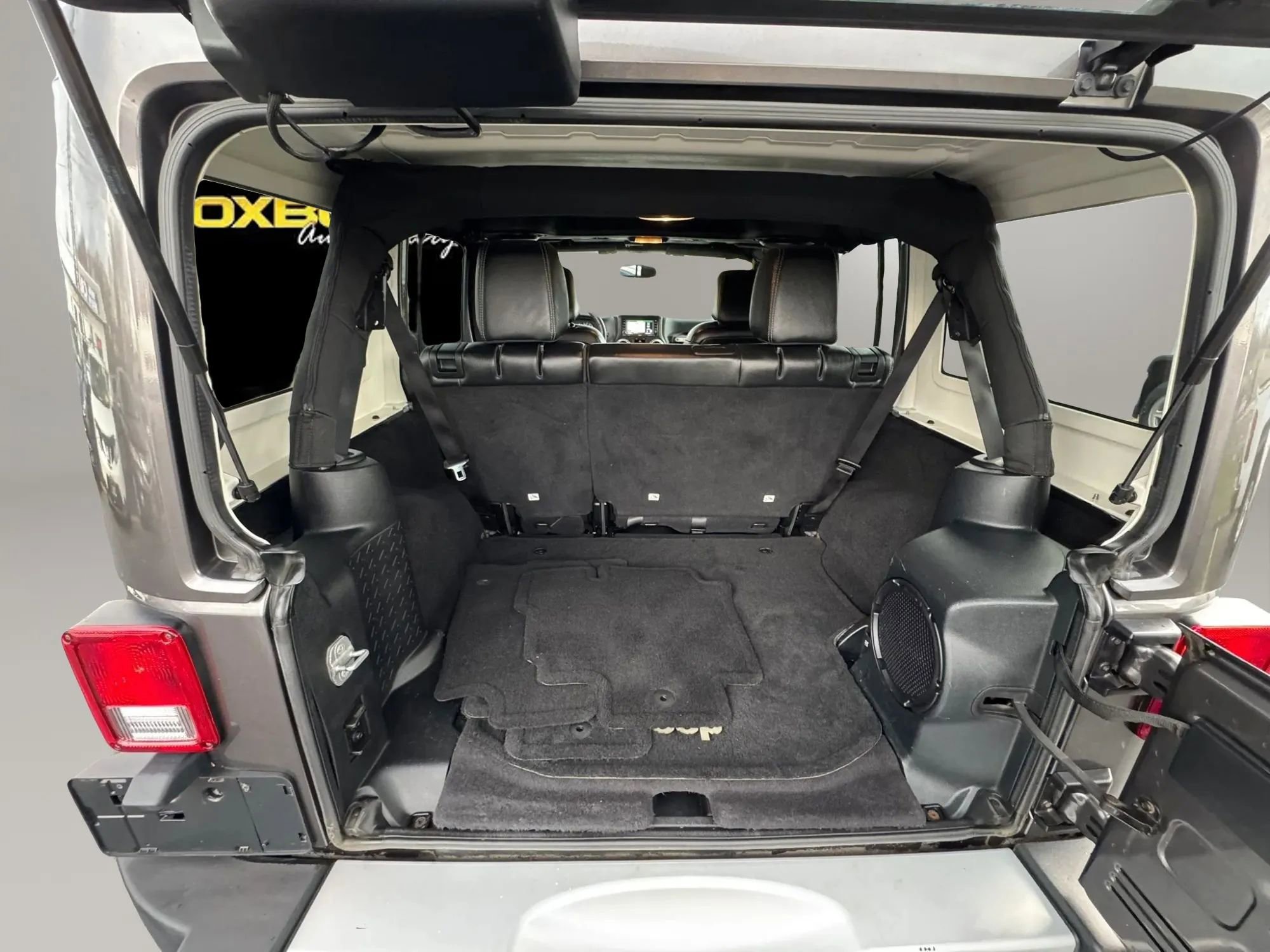 Used 2014 Jeep Wrangler Unlimited Sahara w/ Dual Top Group image 11