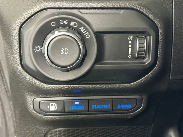 Used 2023 Jeep Wrangler Unlimited Sahara w/ Cold Weather Group image 19