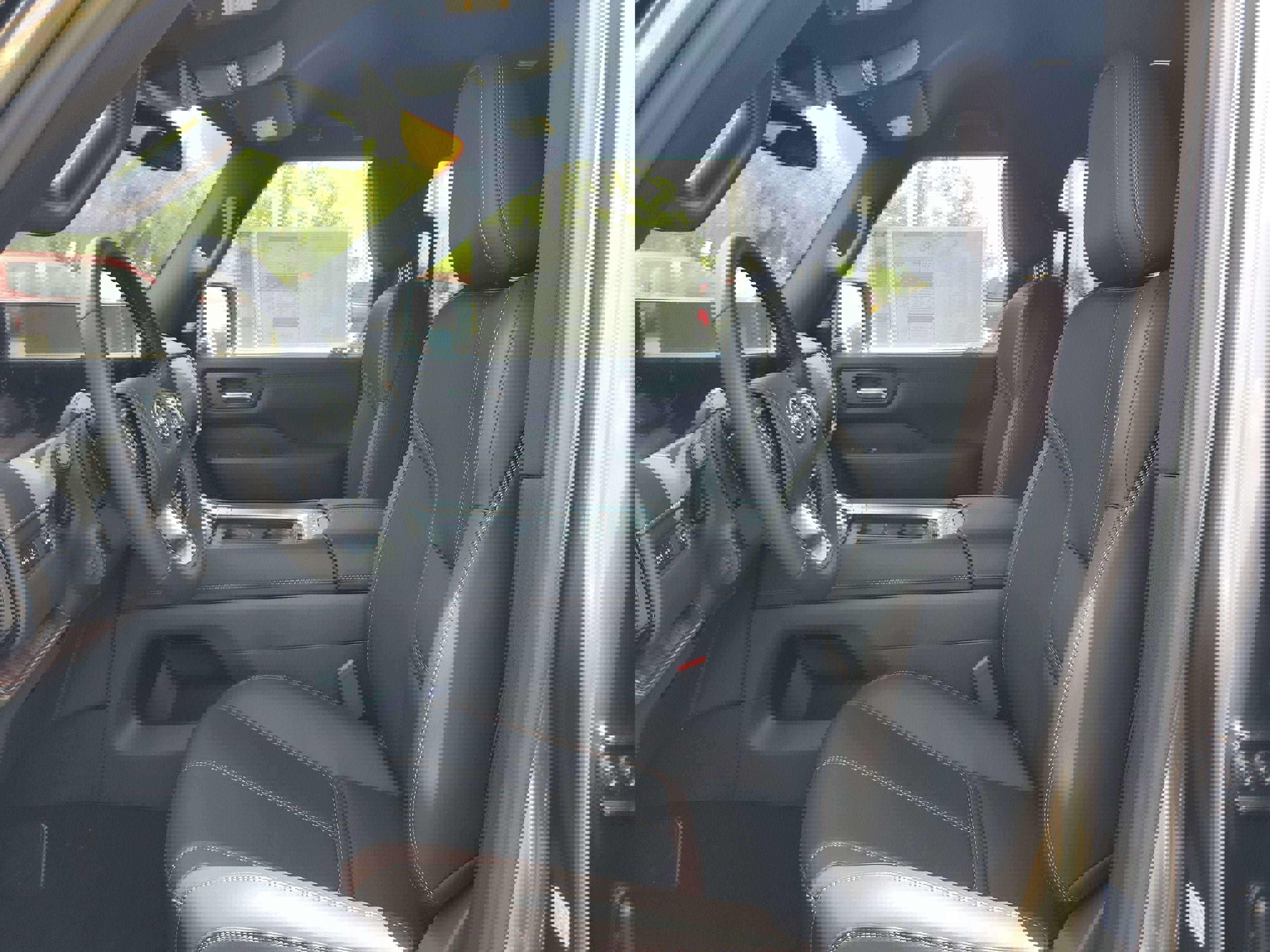 New 2025 Nissan Armada SL w/ Captain's Chari Seat Package image 7