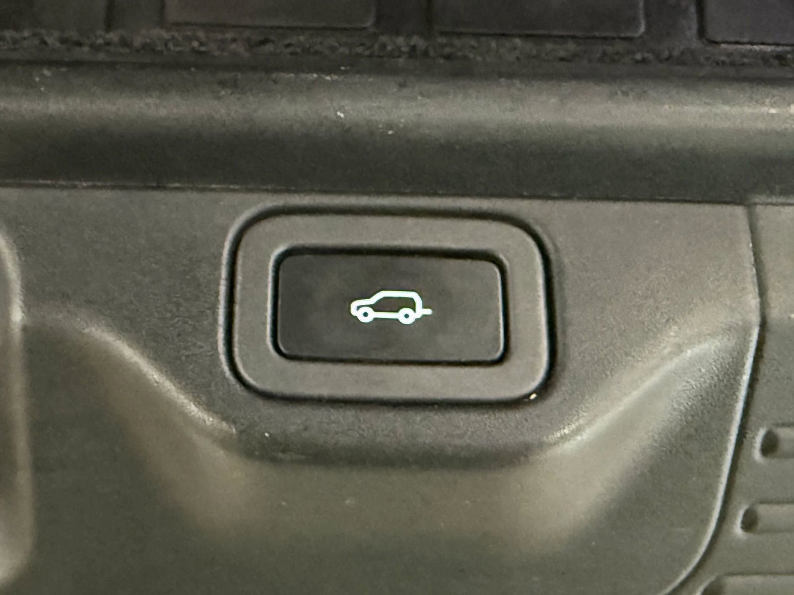 Used 2016 Land Rover Range Rover HSE image 21