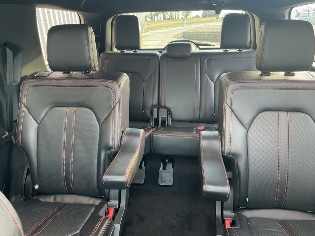 Used 2022 Ford Expedition Limited image 22