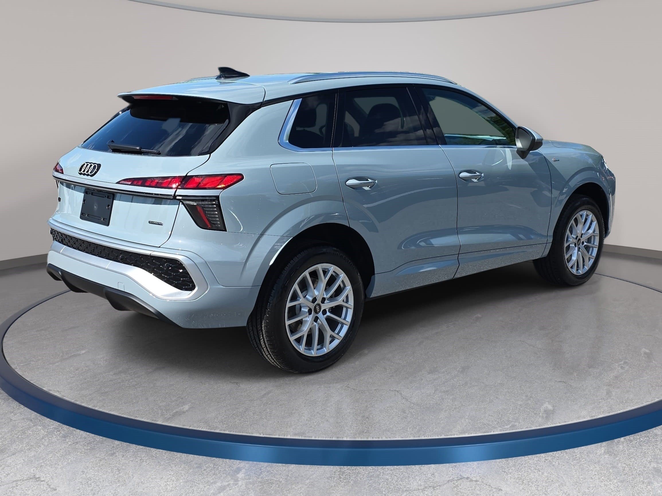 New 2026 Audi Q3 quattro 2.0T AWD/4WD image 5