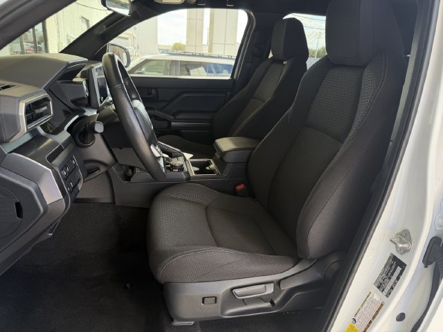 Certified 2025 Toyota 4Runner SR5 AWD/4WD image 24