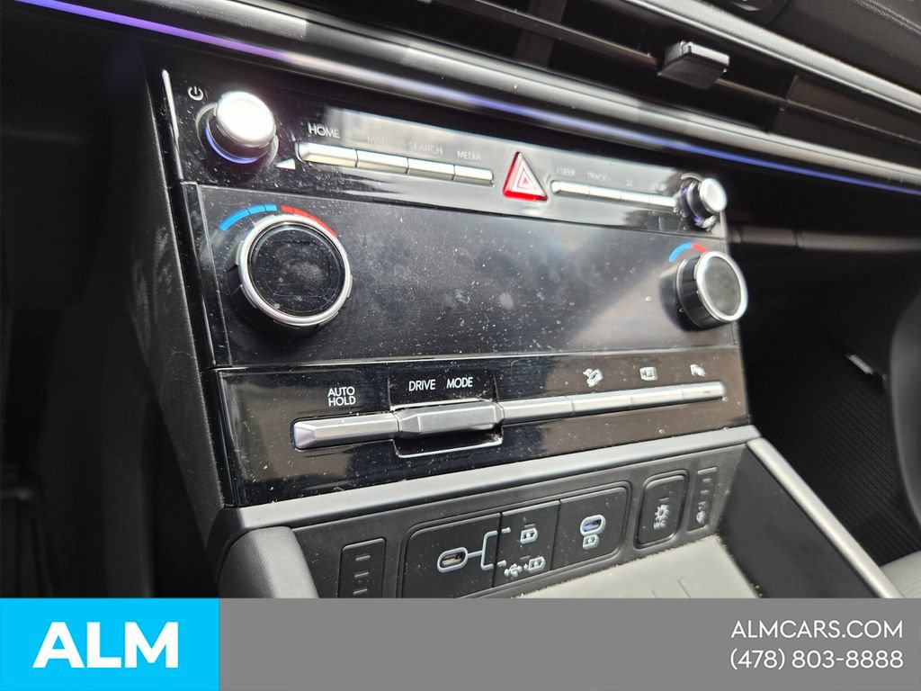 Used 2025 Hyundai Santa Fe Calligraphy FWD image 18