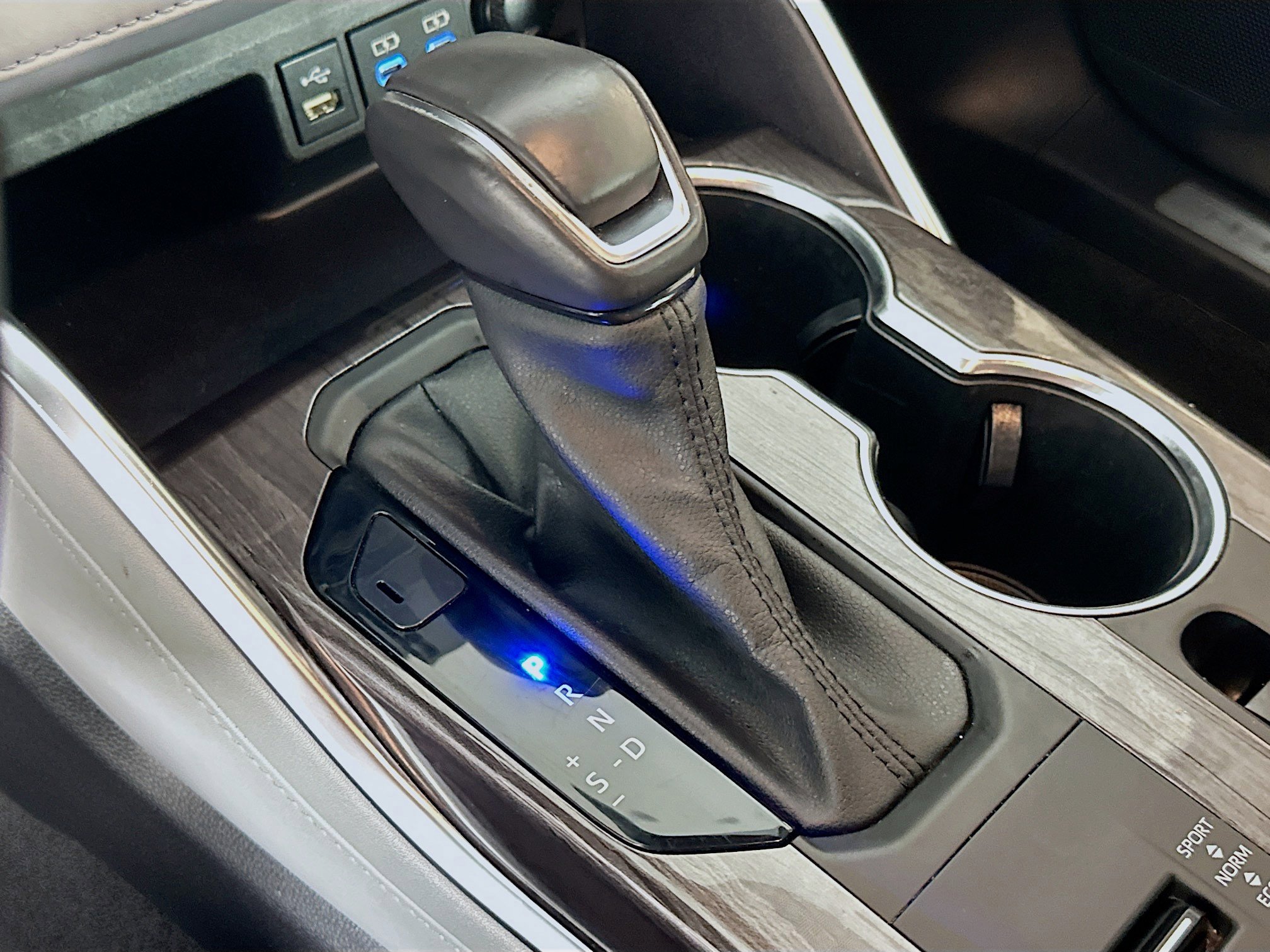 Used 2022 Toyota Highlander Limited image 25