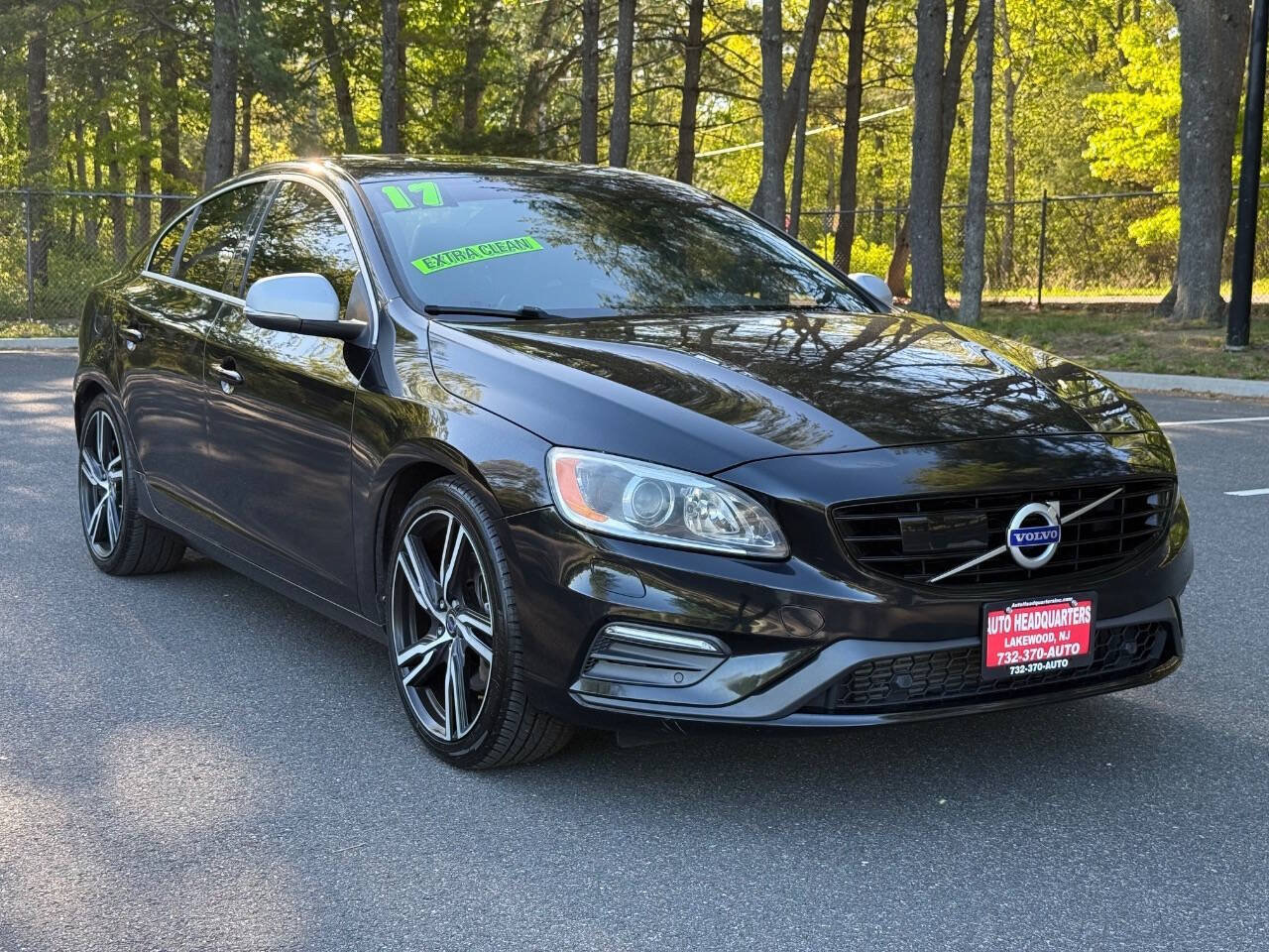Used 2017 Volvo S60 T6 R-Design Platinum AWD/4WD image 3