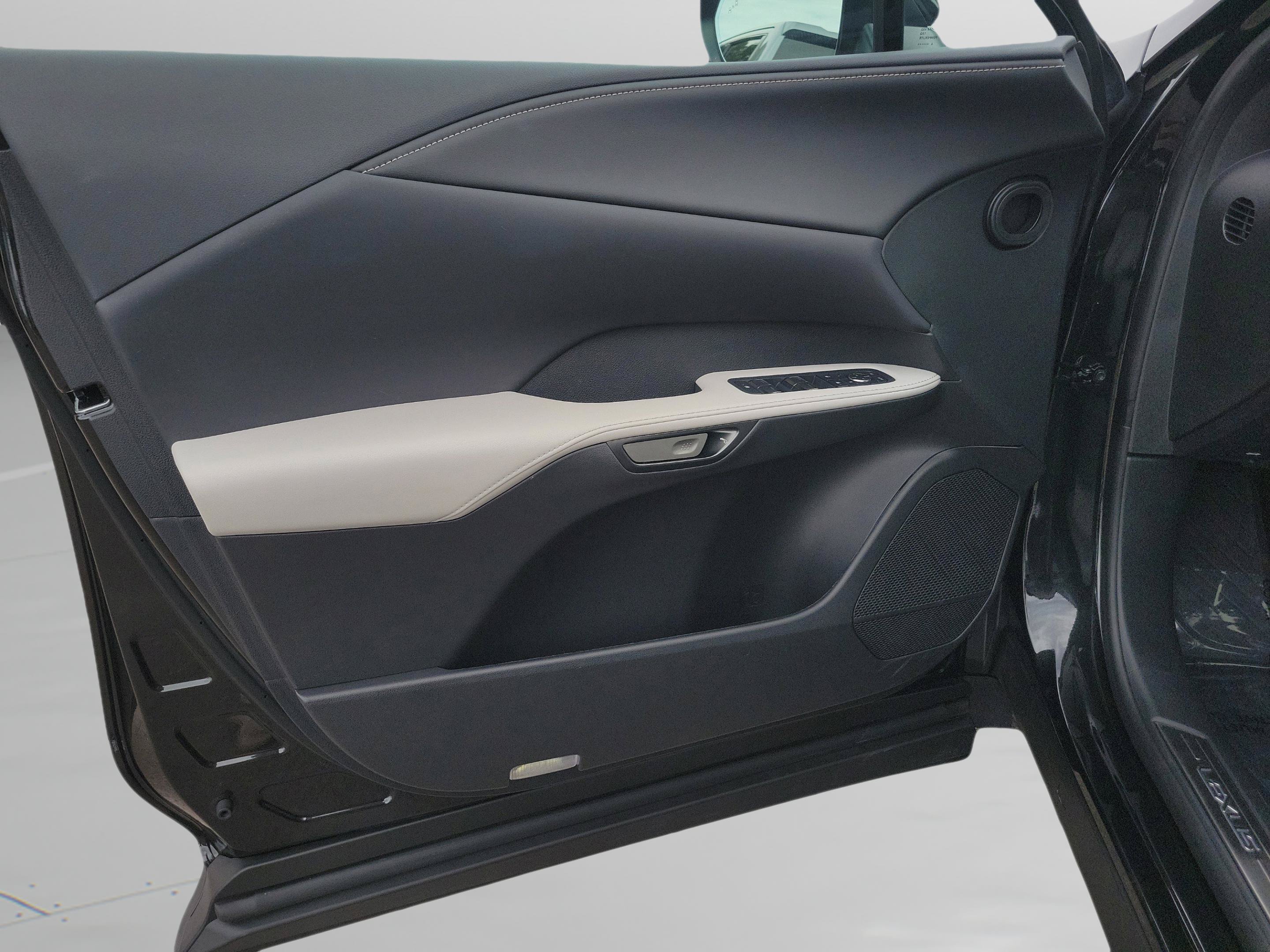 Used 2025 Lexus RX 350 Premium w/ Convenience Package FWD image 16