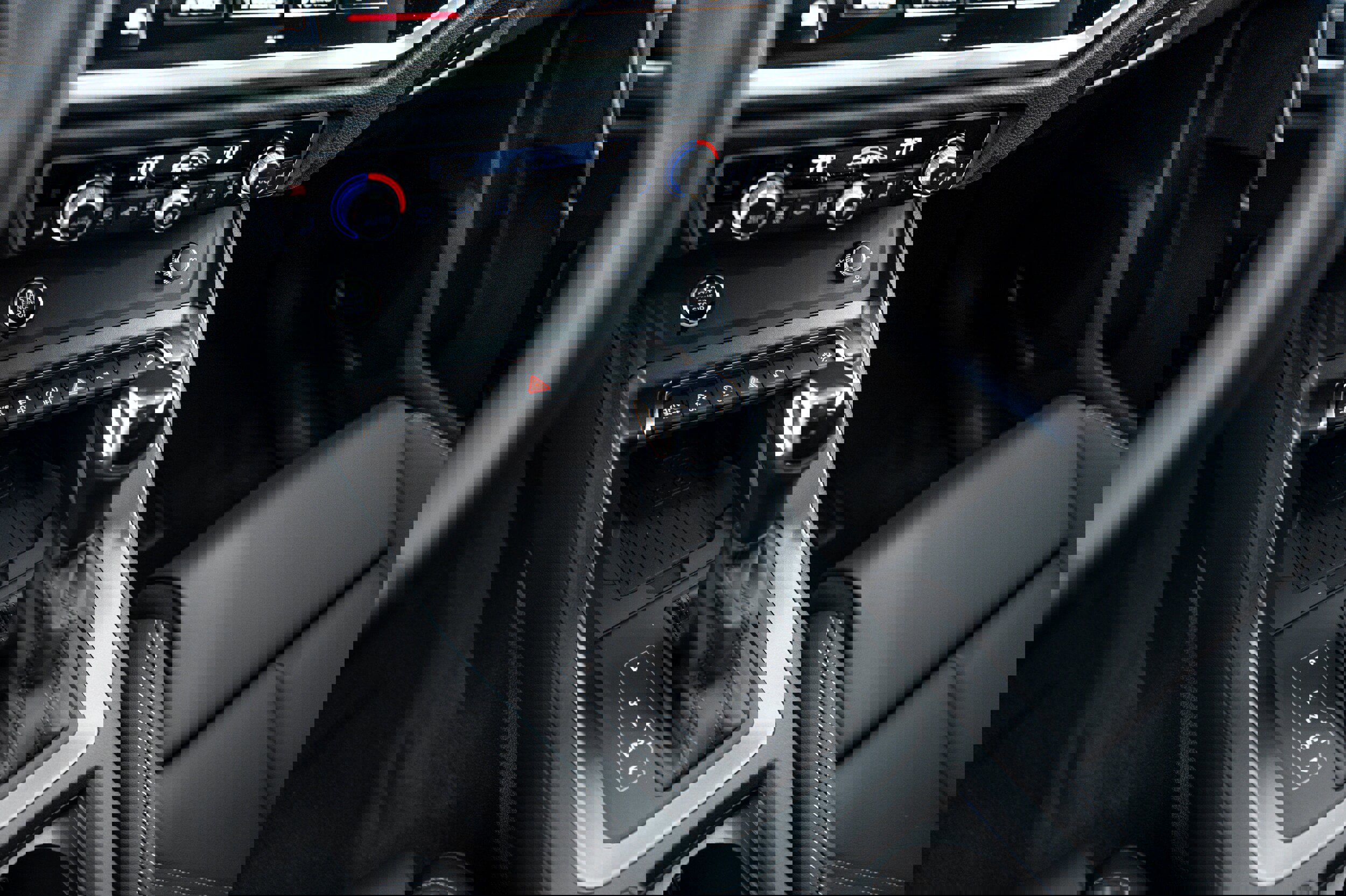 New 2025 Audi Q3 2.0T Premium image 10