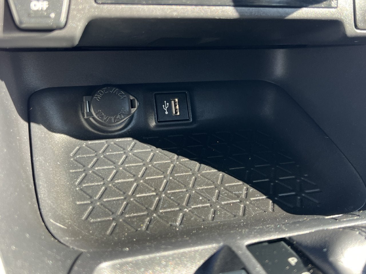 Used 2025 Toyota RAV4 XLE AWD/4WD image 20