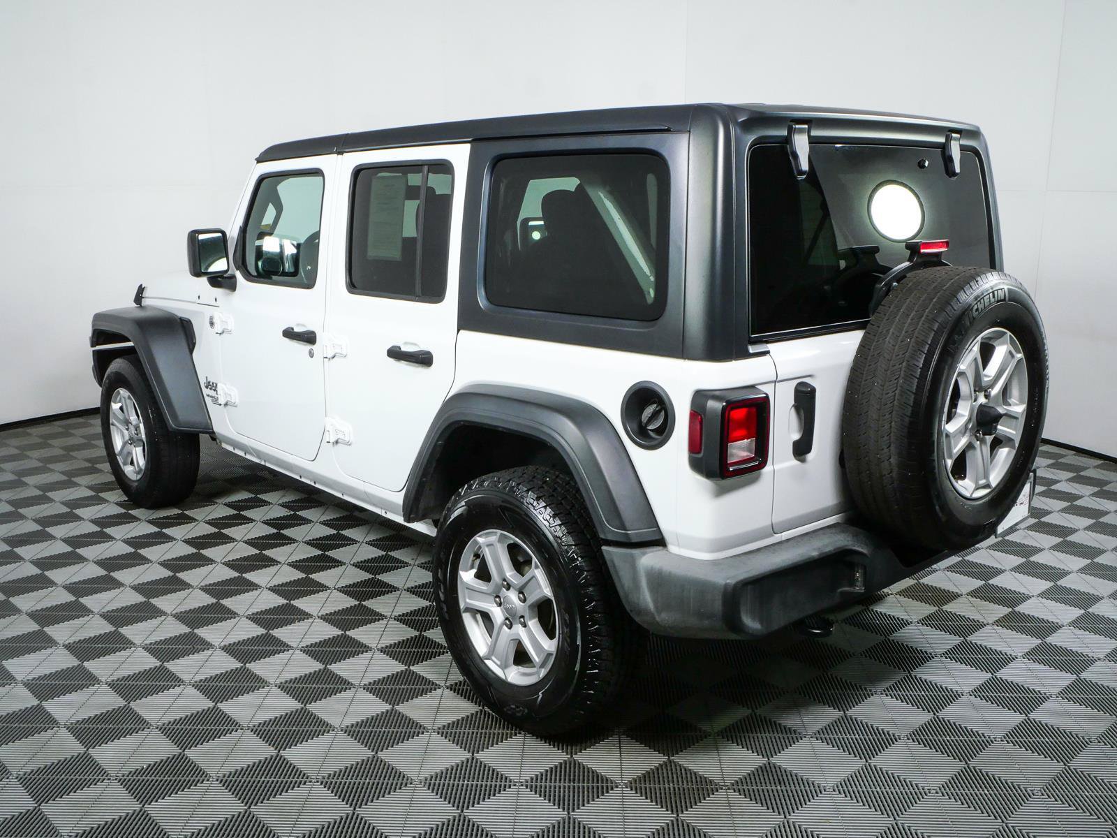 Used 2021 Jeep Wrangler Unlimited Sport AWD/4WD image 28