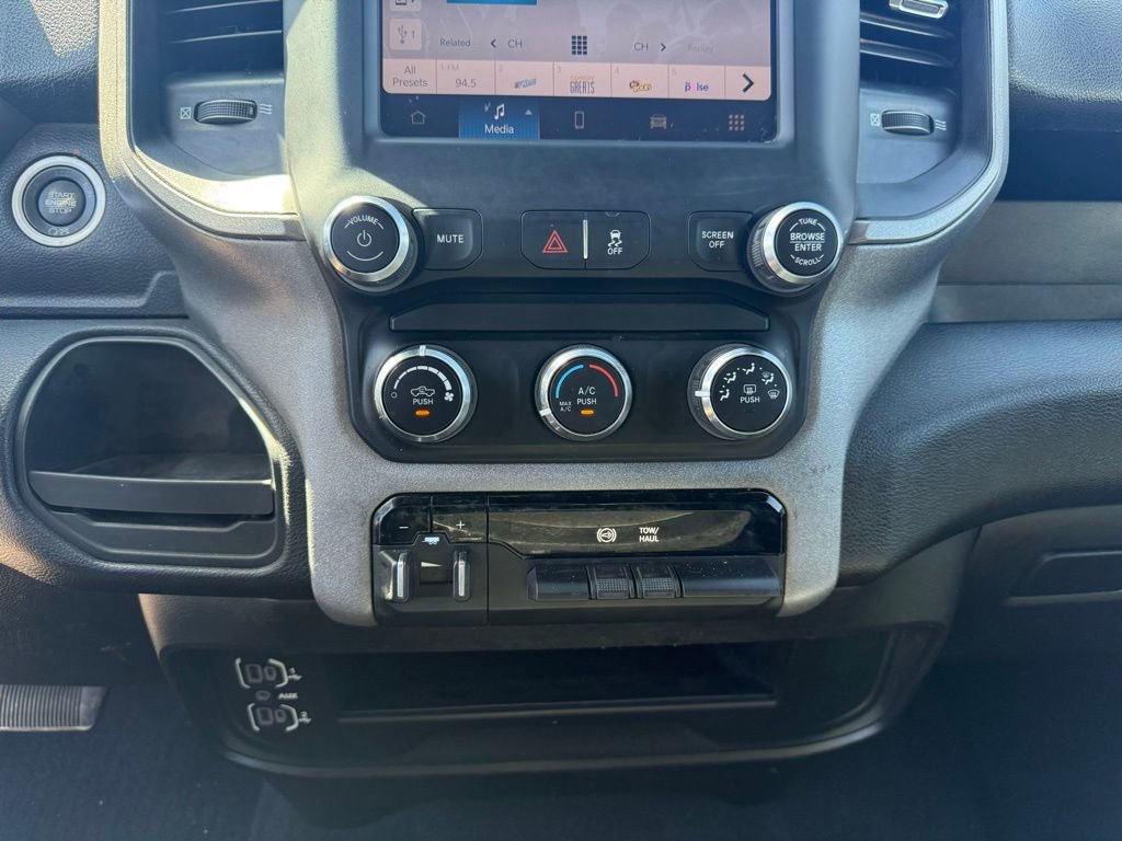 Used 2024 RAM 3500 Tradesman w/ Chrome Appearance Group image 35