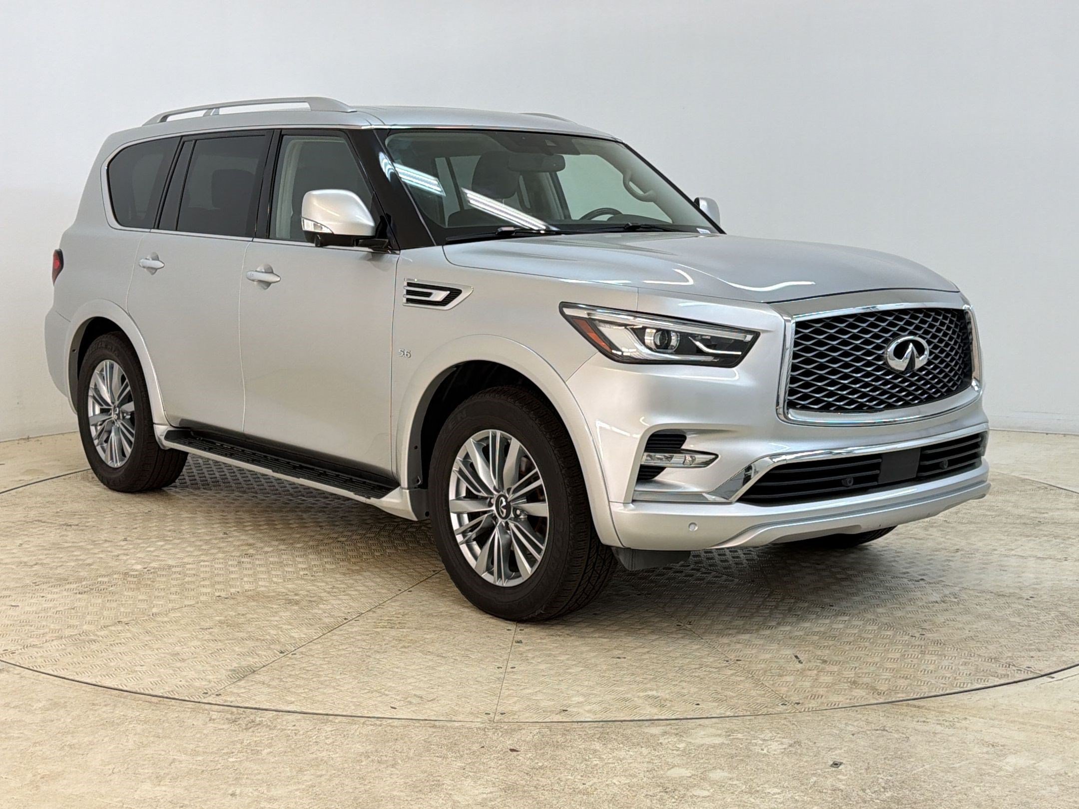 Used 2019 INFINITI QX80 Luxe AWD/4WD image 7
