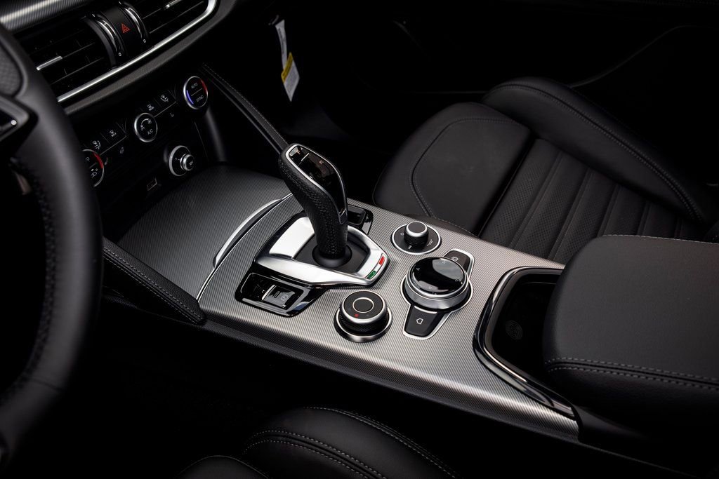 New 2025 Alfa Romeo Stelvio Sprint image 20