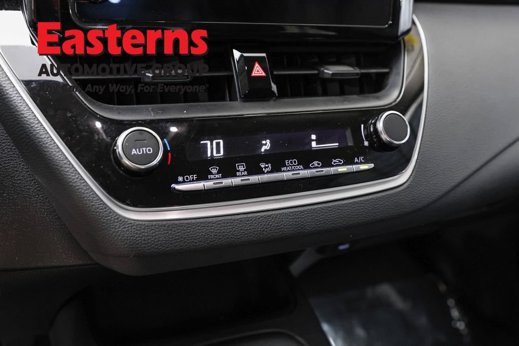 Used 2025 Toyota Corolla LE FWD image 18