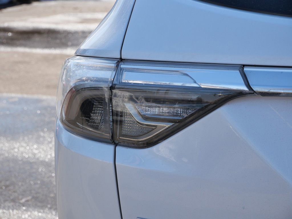 Used 2022 Buick Enclave Avenir w/ Avenir Technology Package image 9