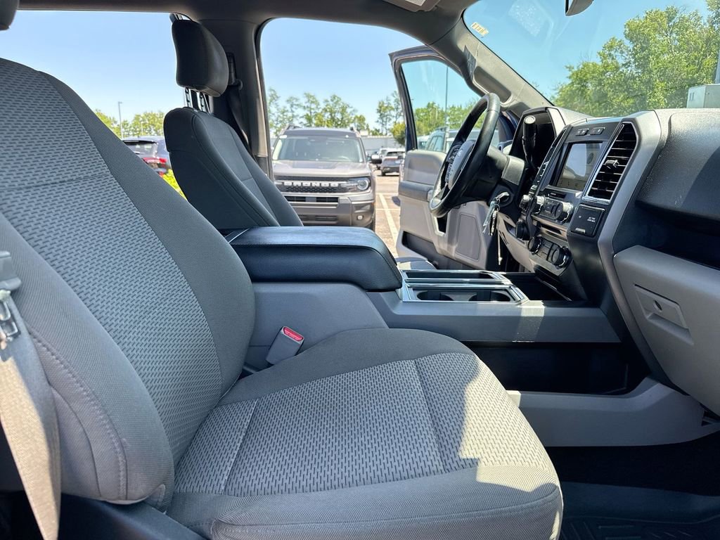 Used 2017 Ford F150 XLT w/ Equipment Group 302A Luxury AWD/4WD image 21