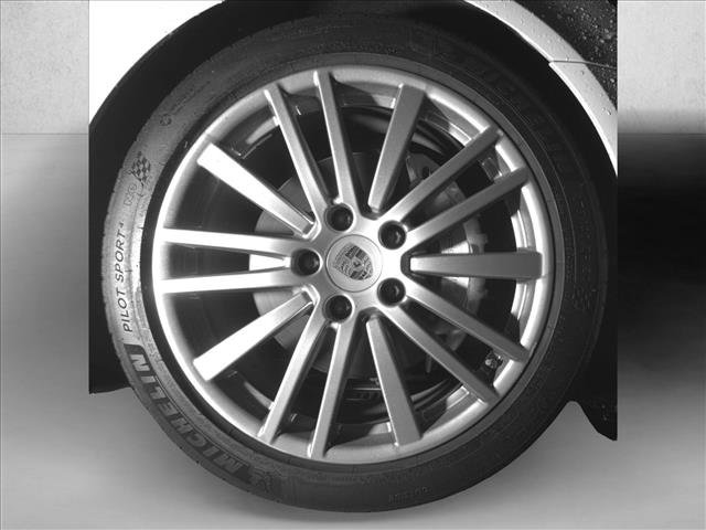 Used 2018 Porsche Panamera 4 image 9