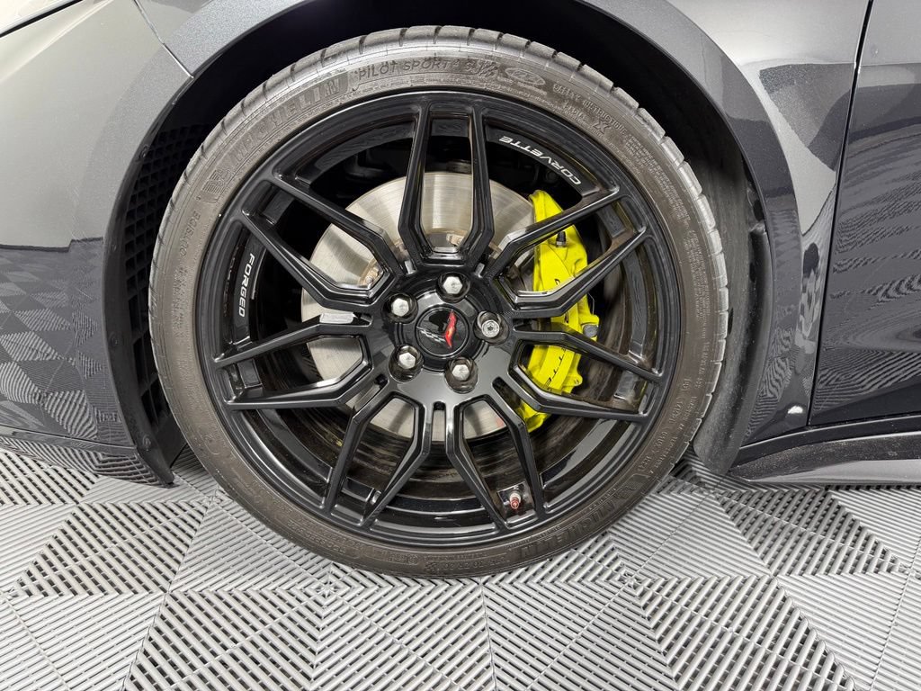Used 2024 Chevrolet Corvette Z06 w/ Stealth Interior Trim Package RWD image 14